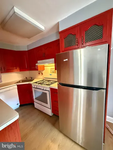 $1,870 | 612 Magnolia Avenue, Glenolden, PA 19036