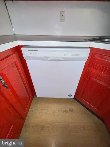 $1,870 | 612 Magnolia Avenue, Glenolden, PA 19036