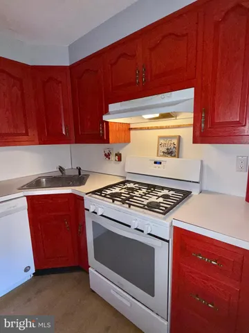 $1,870 | 612 Magnolia Avenue, Glenolden, PA 19036