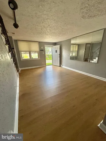 $1,870 | 612 Magnolia Avenue, Glenolden, PA 19036