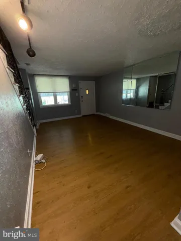 $1,870 | 612 Magnolia Avenue, Glenolden, PA 19036