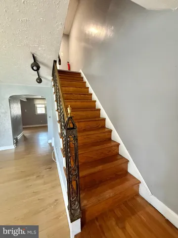 $1,870 | 612 Magnolia Avenue, Glenolden, PA 19036