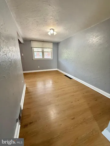 $1,870 | 612 Magnolia Avenue, Glenolden, PA 19036