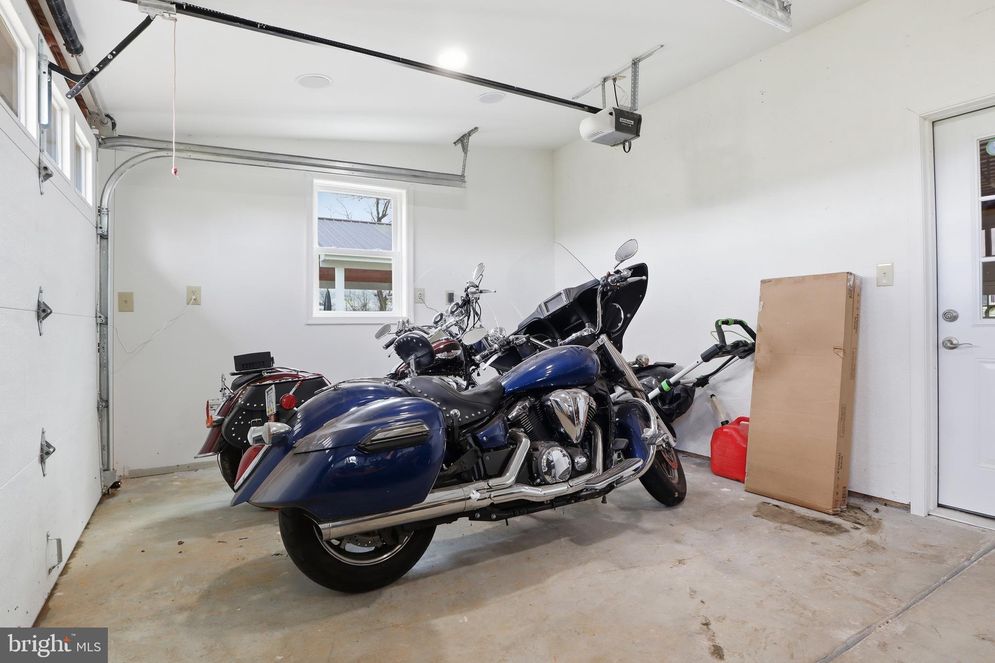 1025 White Oak Road Windsor, PA 17366 - Photo 36 of 70 Rear garage bay