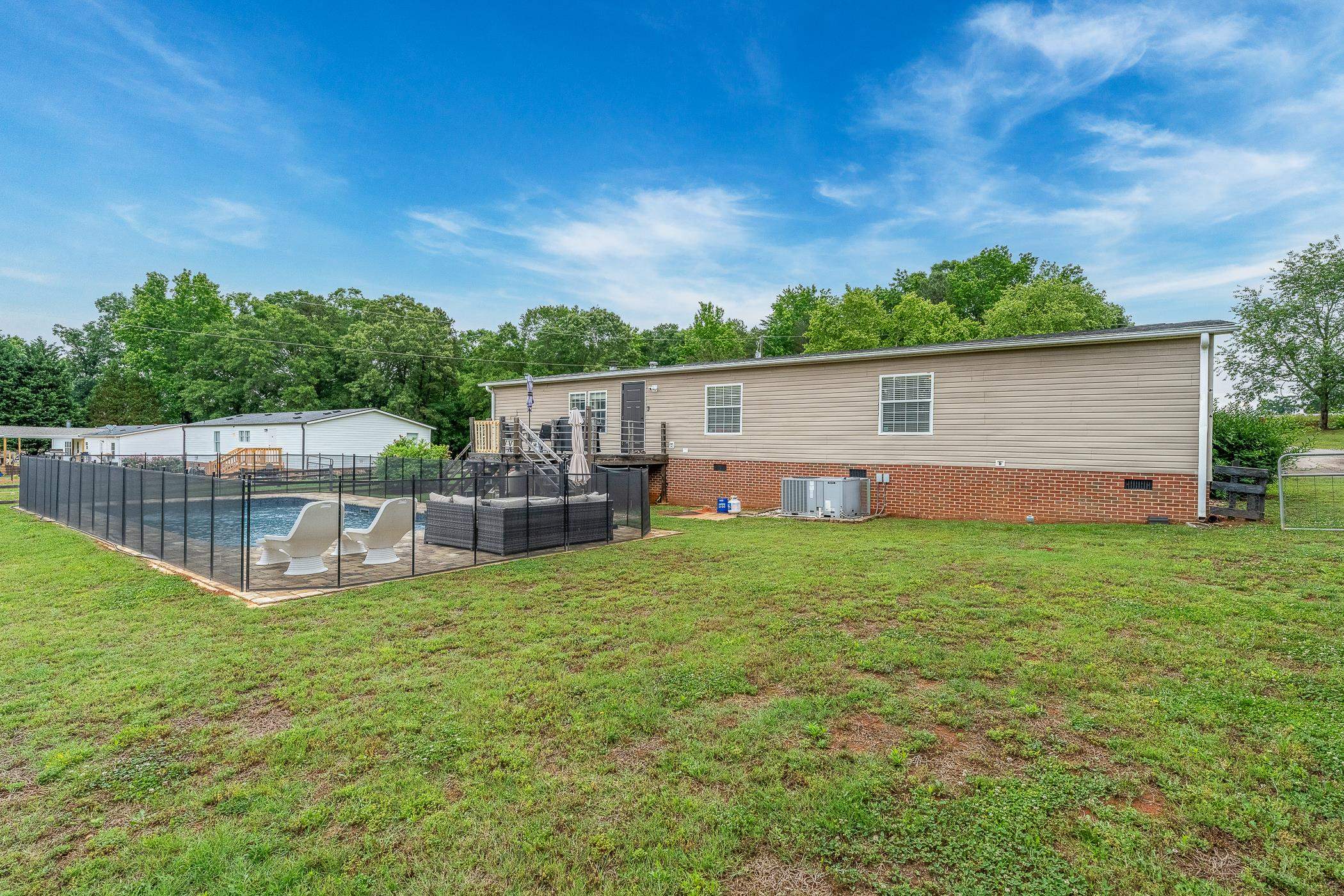 247 Perry Road Greer, SC 29651 - Photo 31 of 41 Gallery Image 31