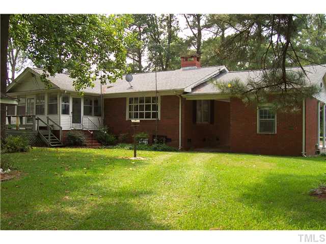 93 Surles Road Benson, NC 27504 - Photo 3 of 16