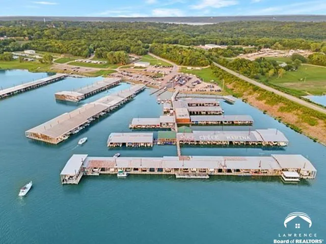 $4,500 | 6387 Rock Creek Drive, Ozawkie, KS 66070