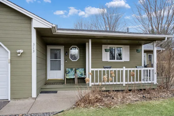 $385,000 | 313 Heights Road Northwest, St. Michael, MN 55376