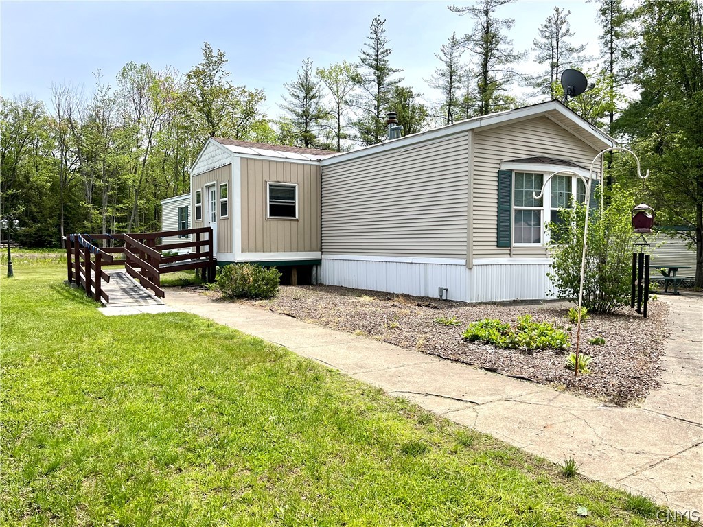 83 Stoney Robby Road Fulton, NY 13069 - Photo 2 of 30