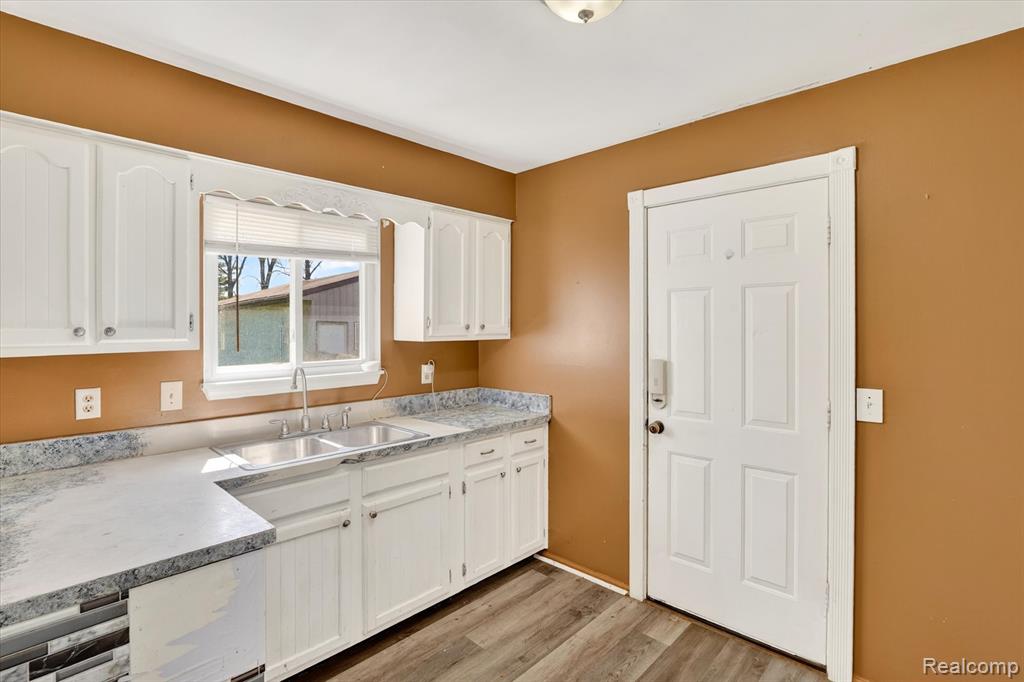4450 North Vassar Road Flint, MI 48506 - Photo 10 of 37