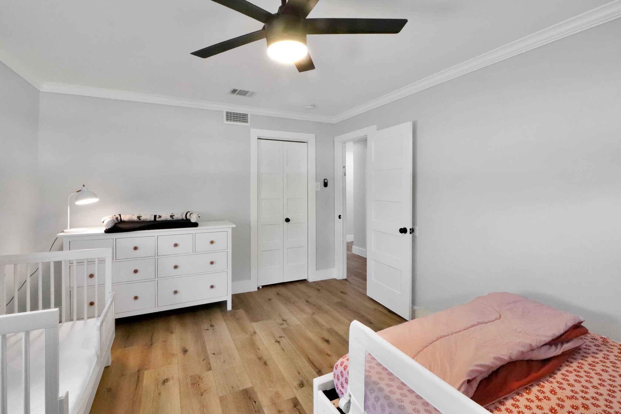 6111 Shadow Crest Street Houston, TX 77074 - Photo 12 of 15