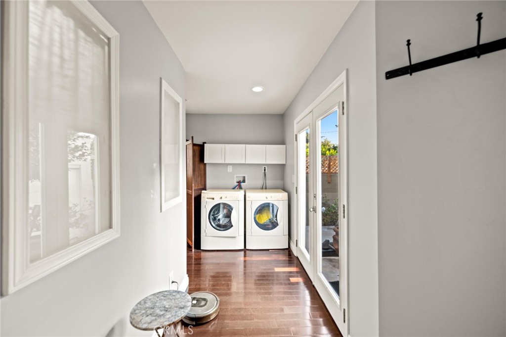 3441 Virginia Road Los Angeles, CA 90016 - Photo 13 of 40 a view of entryway with wooden floor