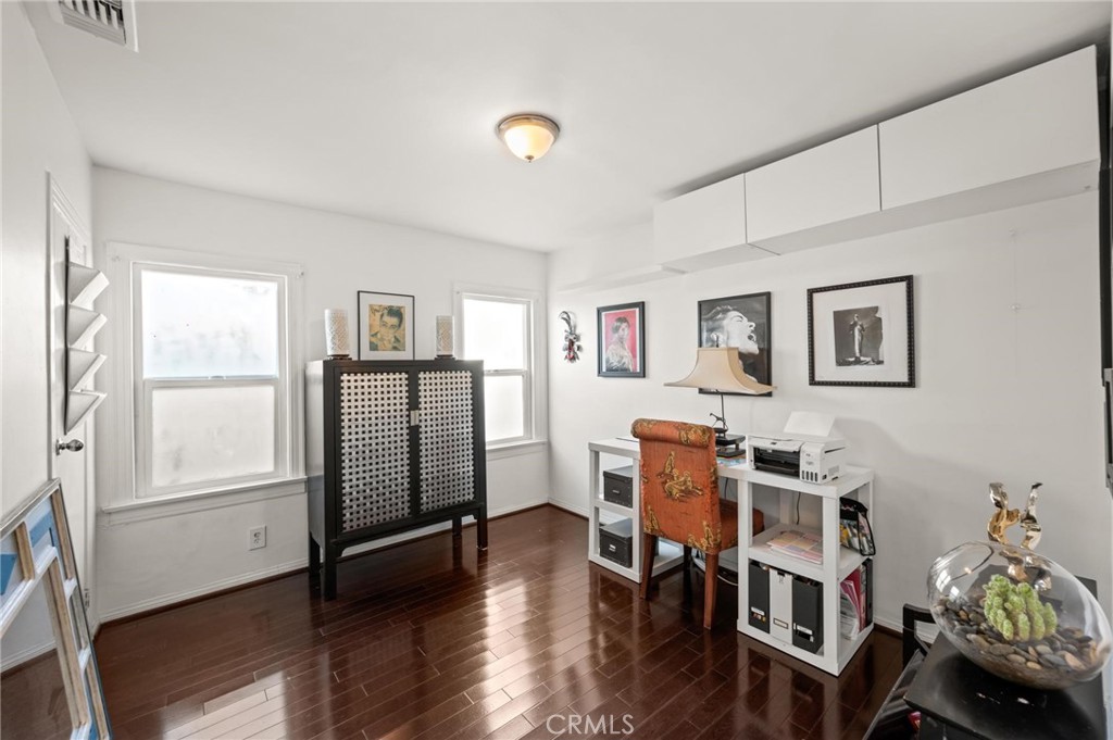 3441 Virginia Road Los Angeles, CA 90016 - Photo 24 of 40 a living room with furniture and a window