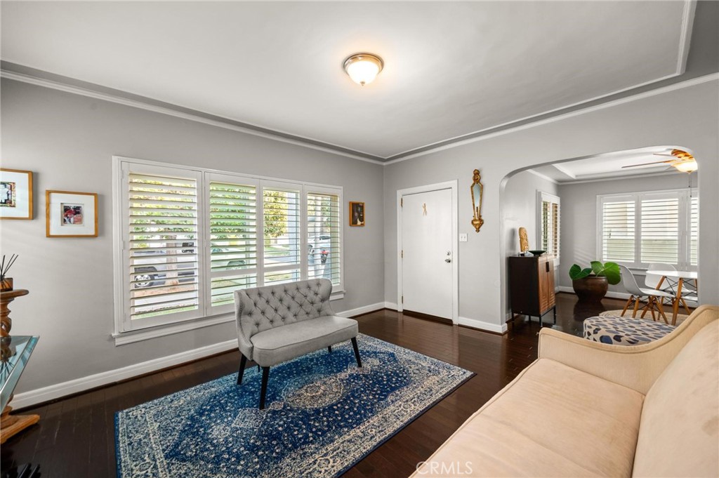 3441 Virginia Road Los Angeles, CA 90016 - Photo 4 of 40 a living room with furniture and a rug