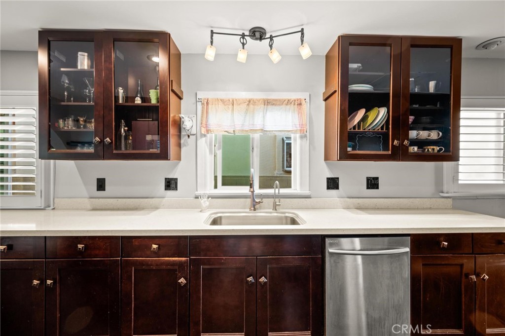 3441 Virginia Road Los Angeles, CA 90016 - Photo 9 of 40 a bathroom with a sink and a mirror