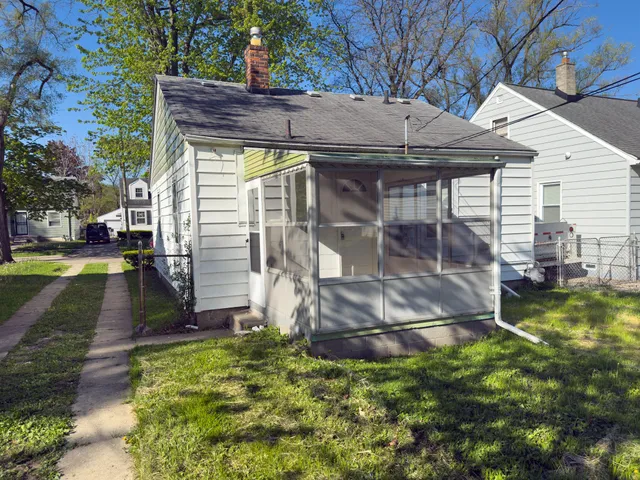 $85,000 | 18761 Kingsville Street, Harper Woods, MI 48225