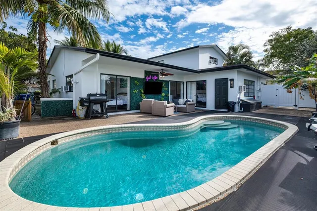 $1,050,000 | 1551 Southeast 23rd Avenue, Pompano Beach, FL 33062