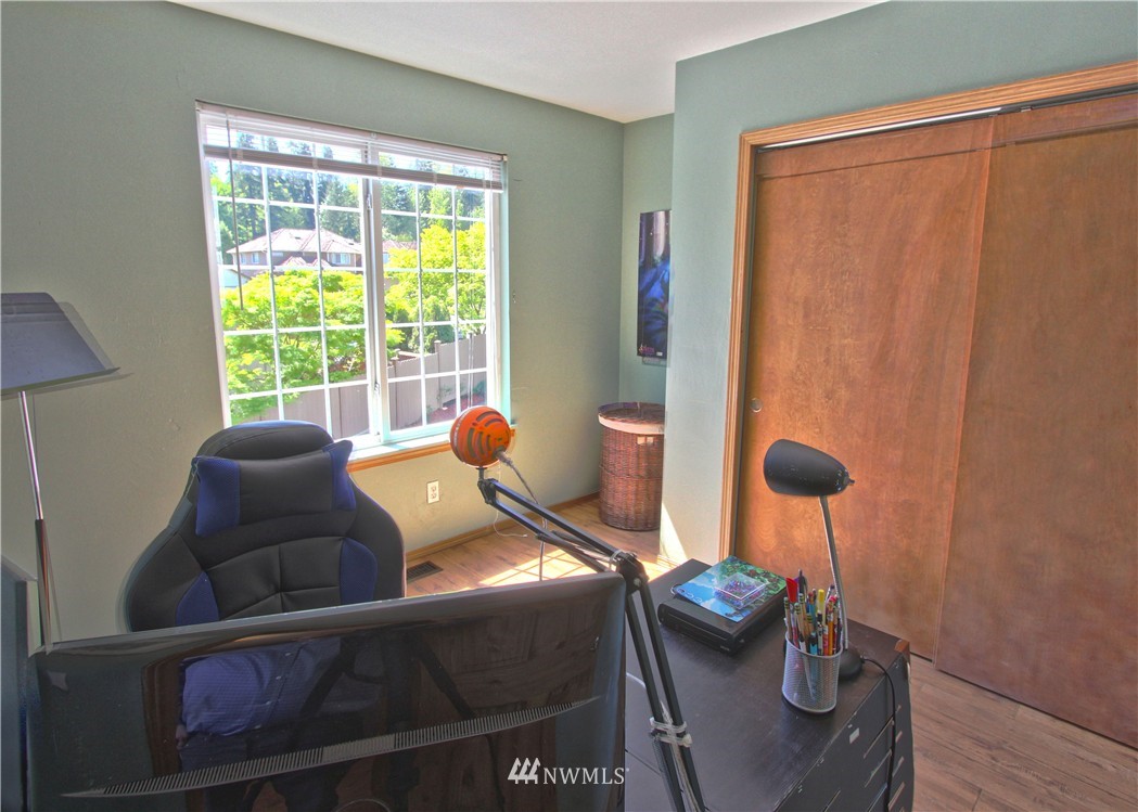 1427 231st Street Southeast Bothell, WA 98021 - Photo 15 of 25