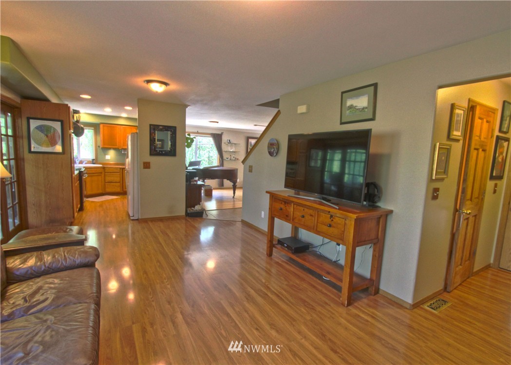 1427 231st Street Southeast Bothell, WA 98021 - Photo 6 of 25