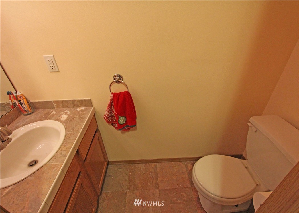 1427 231st Street Southeast Bothell, WA 98021 - Photo 7 of 25