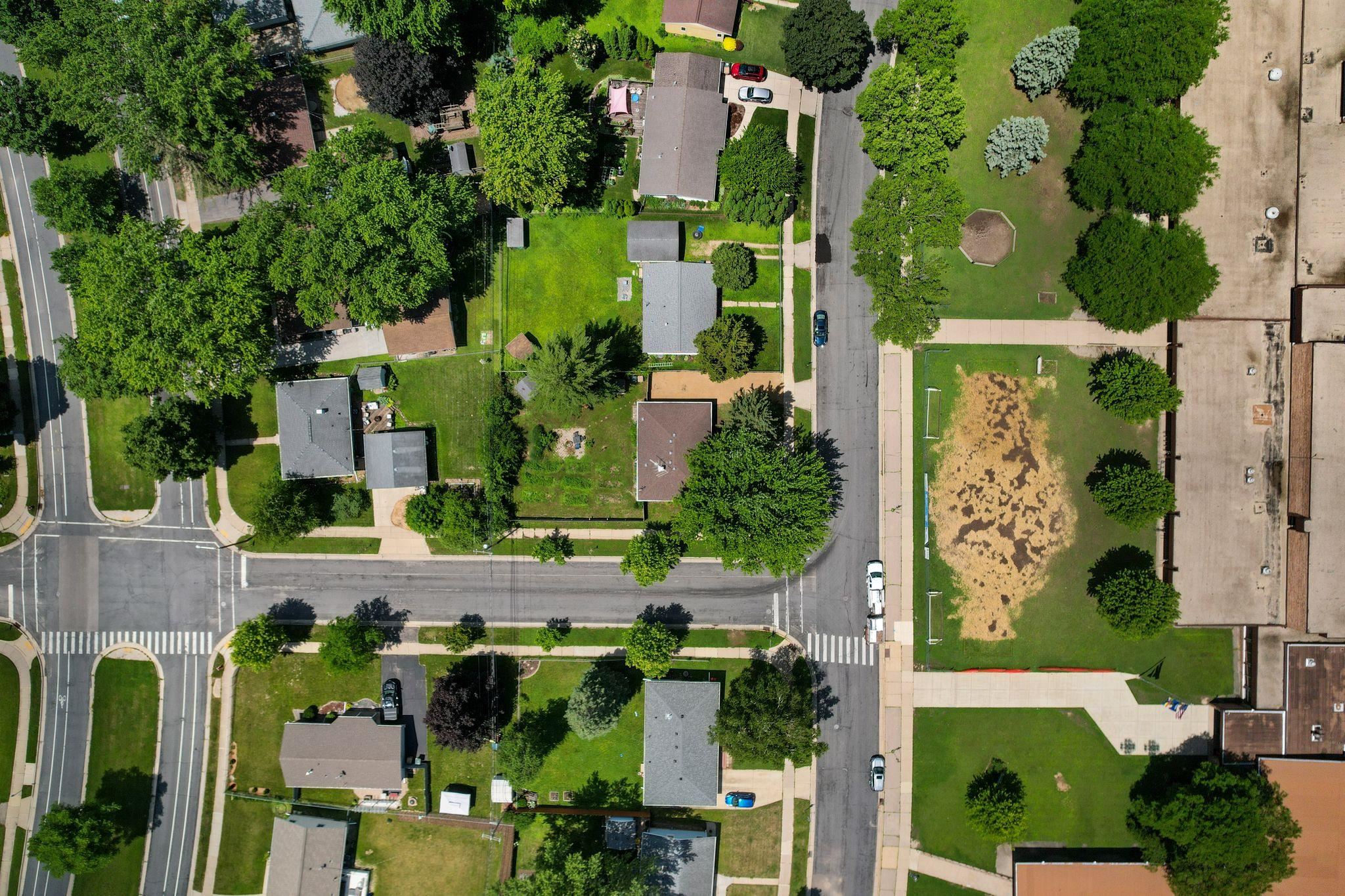1417 Wyoming Way Madison, WI 53704 - Photo 29 of 37