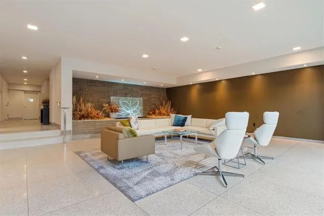 $325,000 | 154 North Bellefield Avenue, Unit 62, Pittsburgh, PA 15213