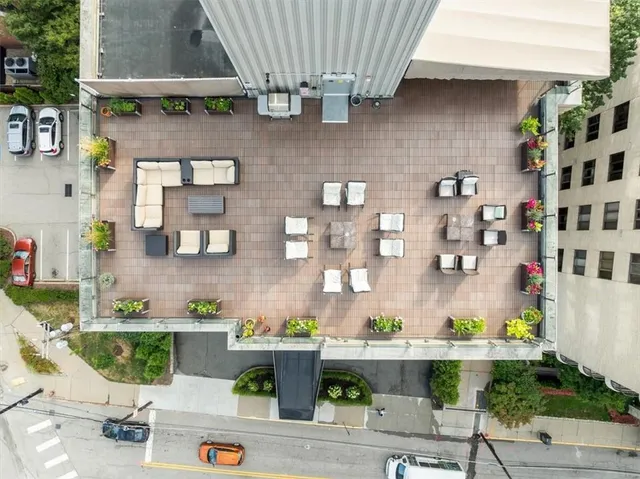 $325,000 | 154 North Bellefield Avenue, Unit 62, Pittsburgh, PA 15213