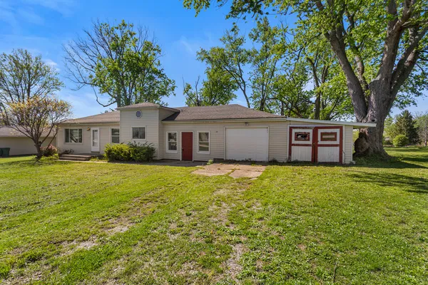 $149,900 | 4931 East Glenwood Drive, Decatur, IL 62521