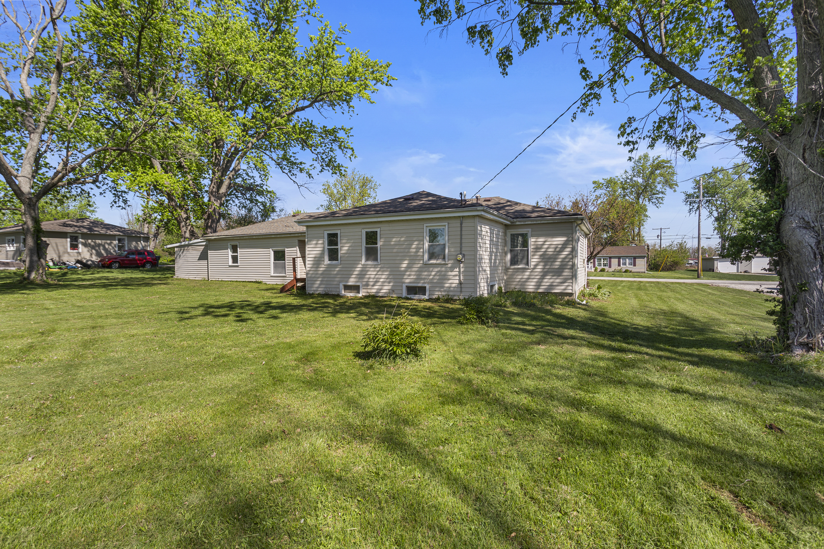 4931 East Glenwood Drive Decatur, IL 62521 - Photo 6 of 27
