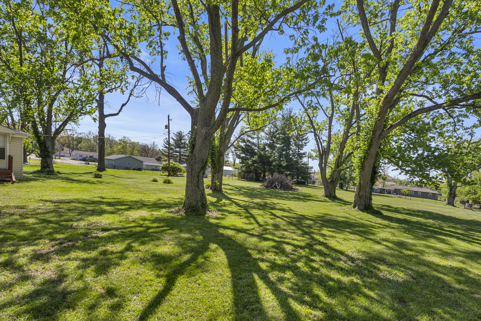 4931 East Glenwood Drive Decatur, IL 62521 - Photo 8 of 27
