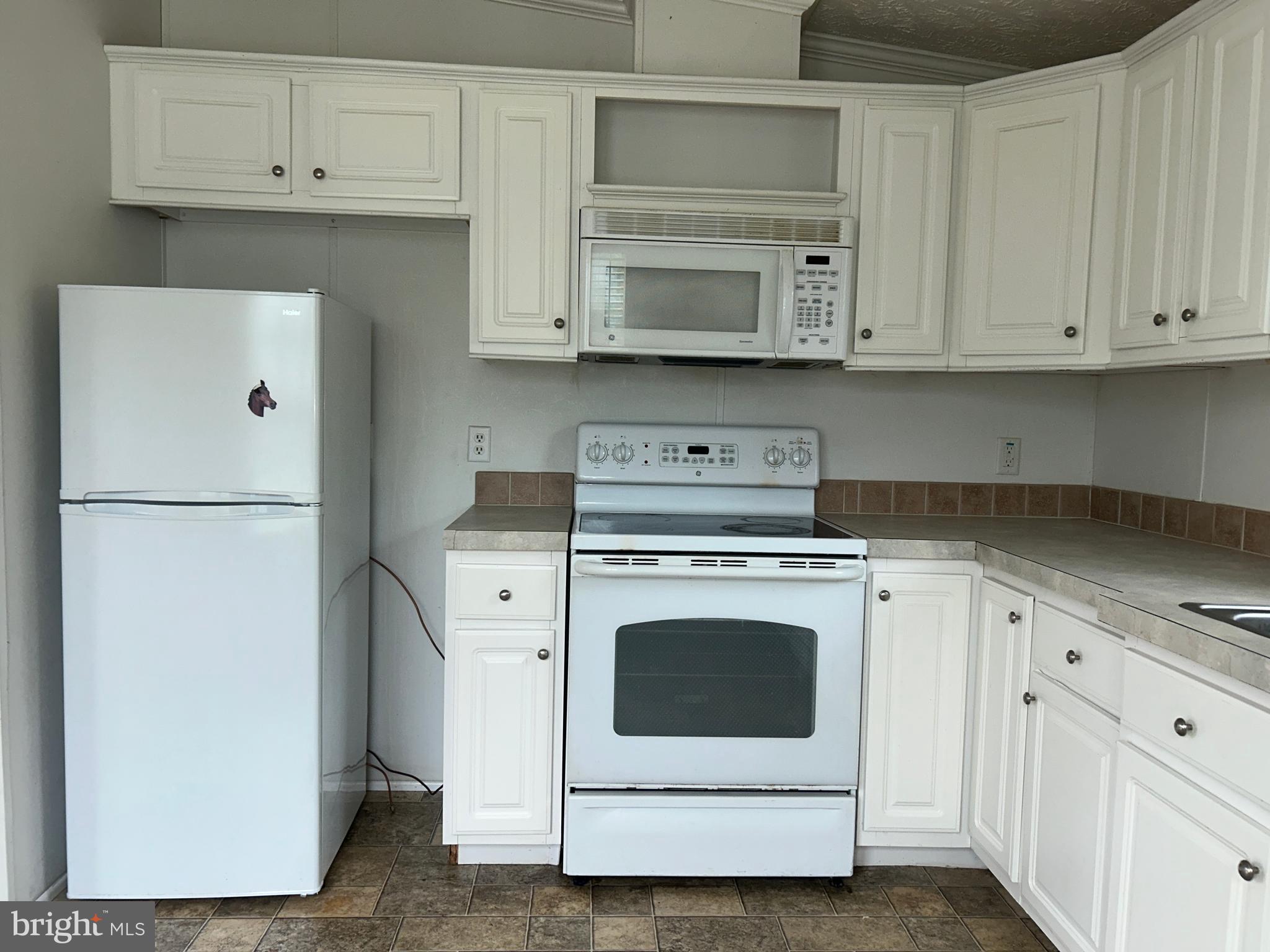 23221 Independence Road Unionville, VA 22567 - Photo 28 of 41 Kitchen