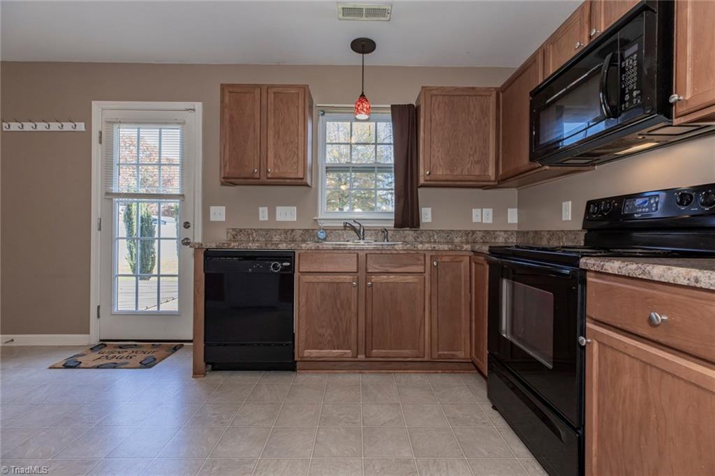 717 Bitting Hall Circle Rural Hall, NC 27045 - Photo 13 of 31 Gallery Image 13