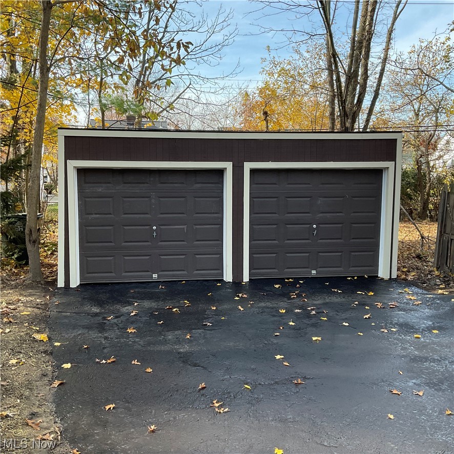1058 Yellowstone Road Cleveland Heights, OH 44121 - Photo 26 of 28 View of garage