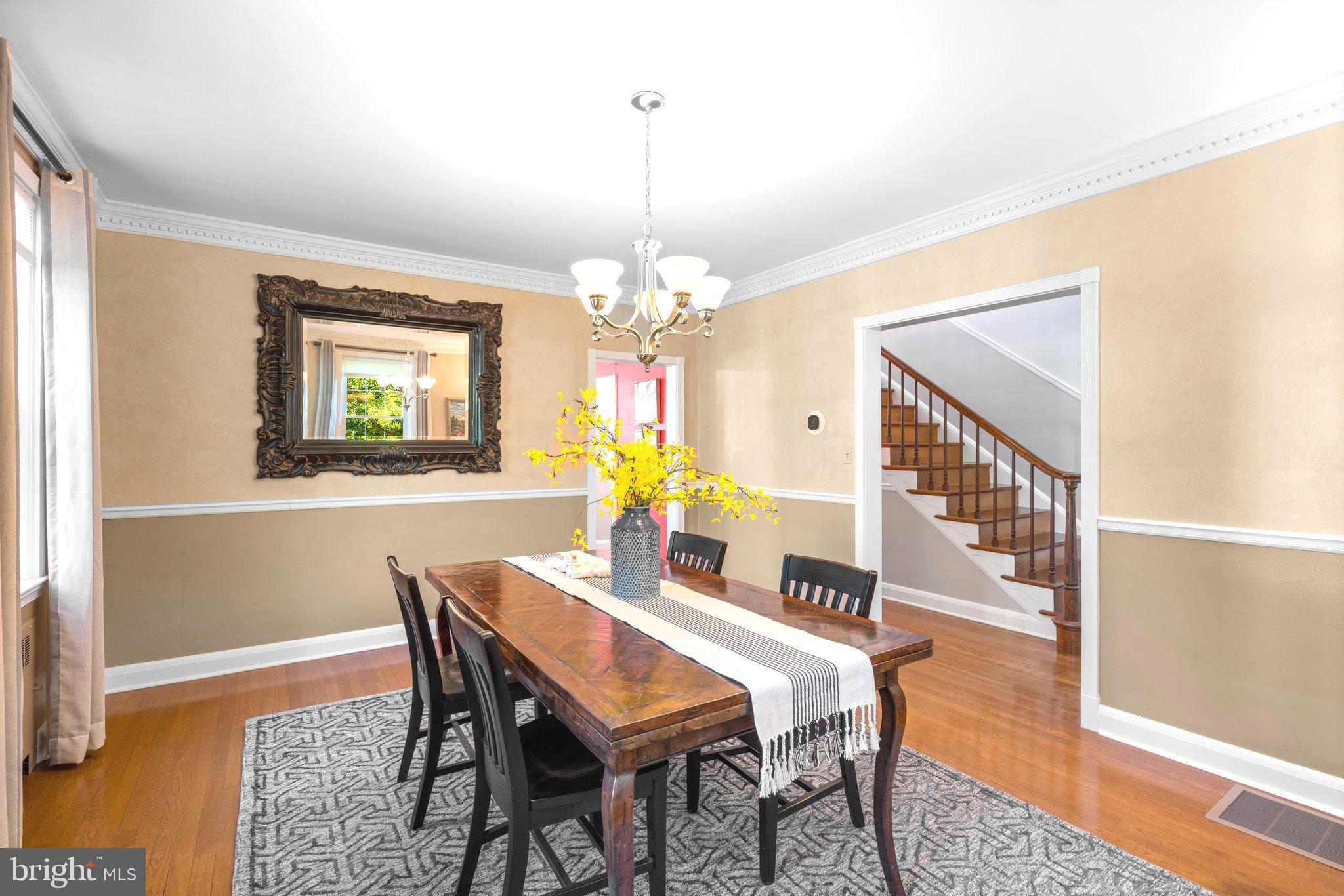 33 Overbrook Road Catonsville, MD 21228 - Photo 9 of 55 Great space for entertaining