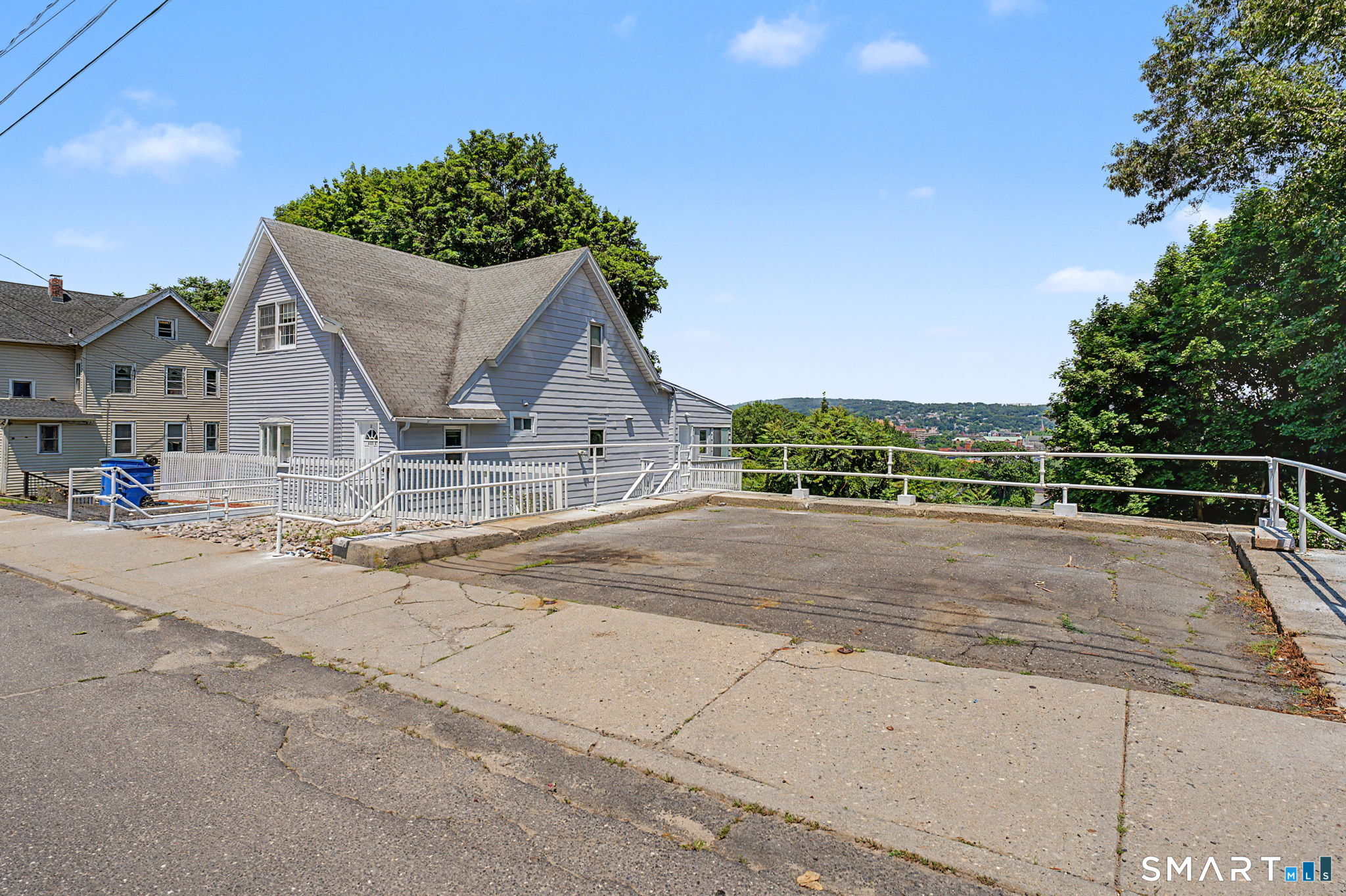 52 Alder Street Waterbury, CT 06708 - Photo 1 of 40