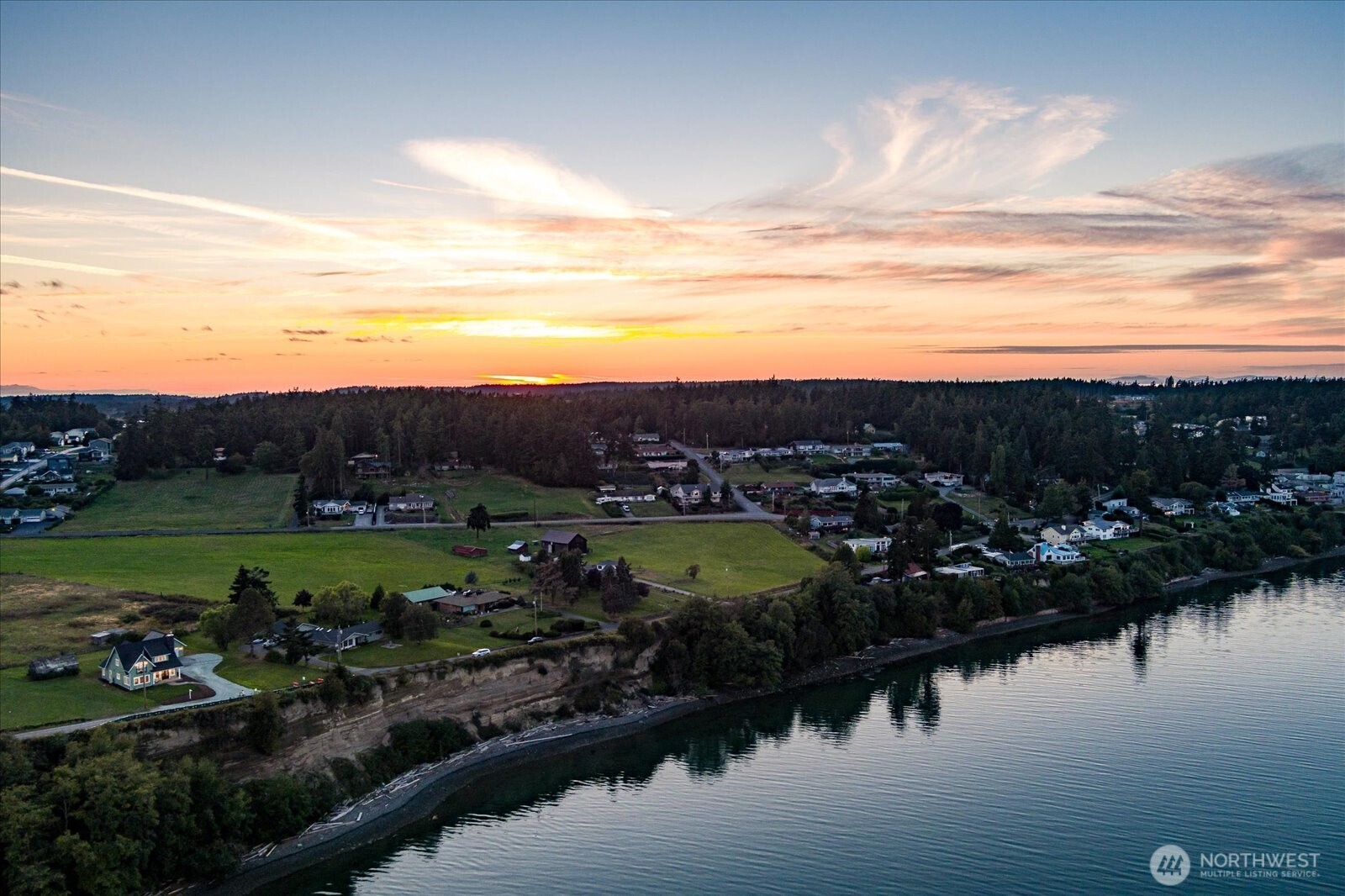 1649 West Scenic Heights Road Oak Harbor, WA 98277 - Photo 3 of 40