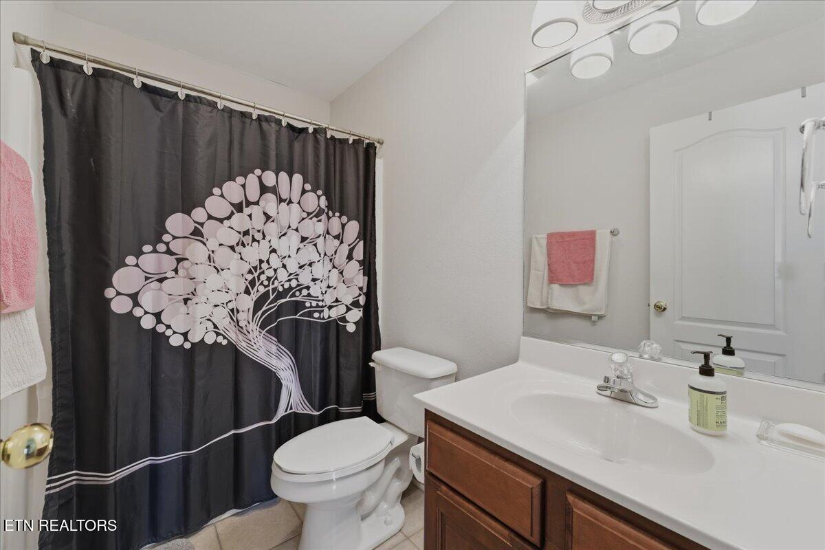 213 Andorra Lane Clinton, TN 37716 - Photo 52 of 60 40-Full Bath