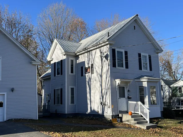 $295,000 | 29 Fremont Street, Gardiner, ME 04345