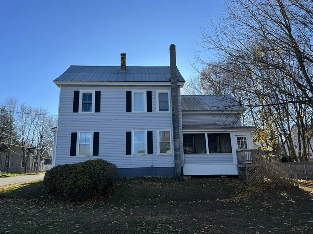 $295,000 | 29 Fremont Street, Gardiner, ME 04345