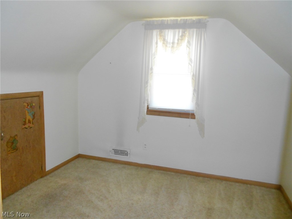 23601 Colbourne Road Euclid, OH 44123 - Photo 12 of 17