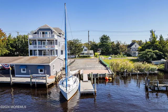 $239,900 | 232 South Green Street, Tuckerton, NJ 08087