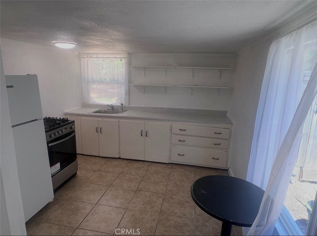 1456 Cameron Lane, Unit 14 Merced, CA 95340 - Photo 8 of 9