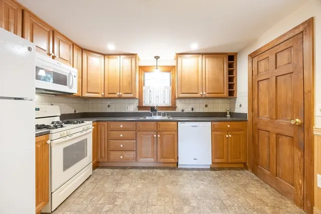 $419,900 | 43 Elizabeth Street, Attleboro, MA 02703