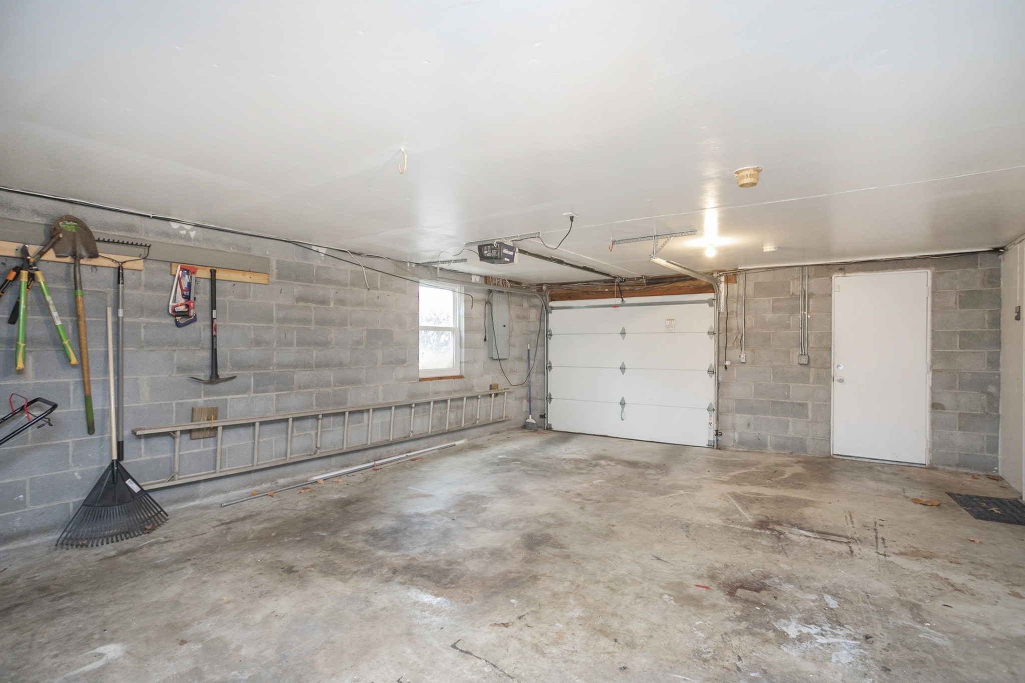 1464 Autumn Knoll Road Hermitage, TN 37076 - Photo 39 of 46 a view of a garage