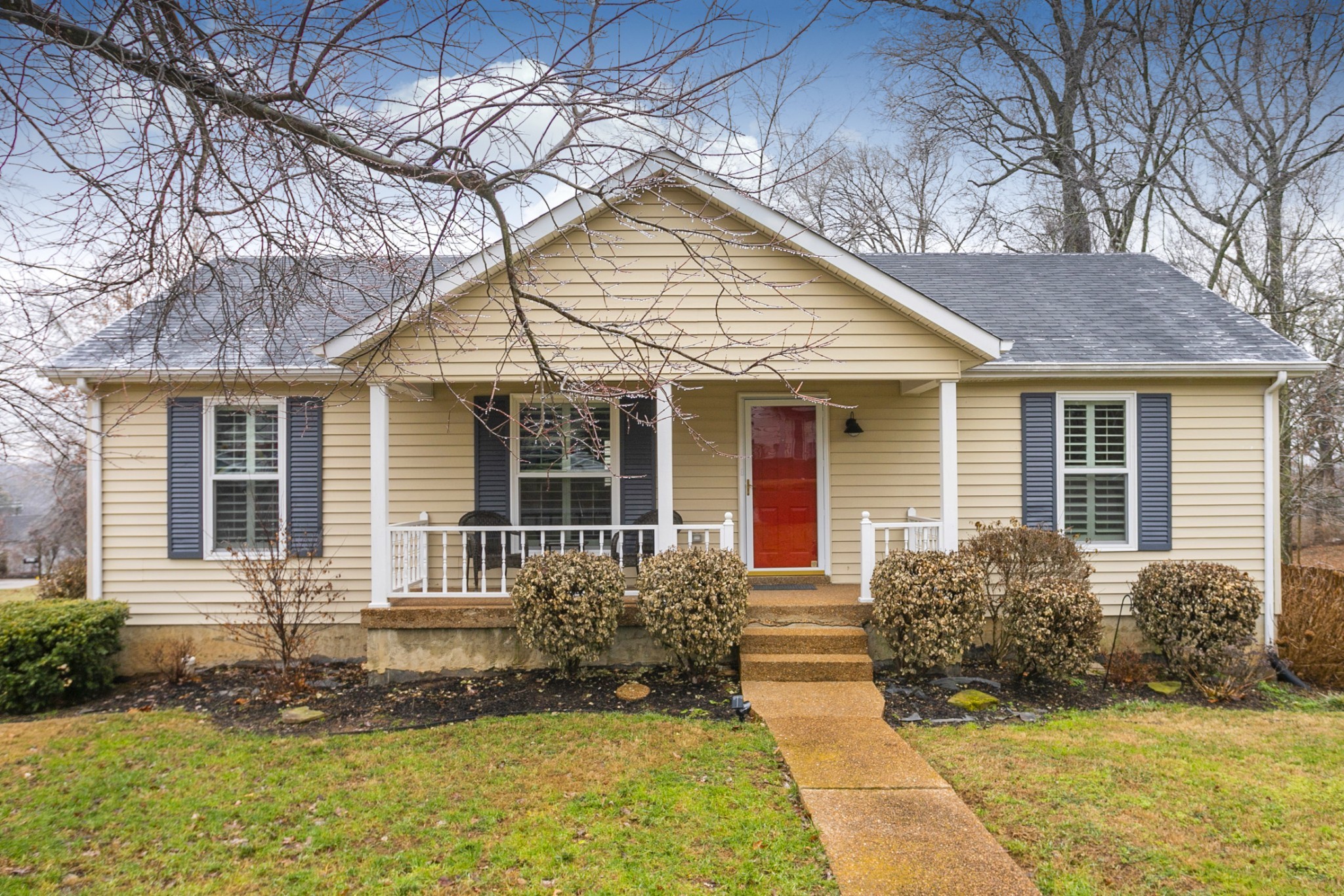 1464 Autumn Knoll Road Hermitage, TN 37076 - Photo 46 of 46 a front view of a house with garden