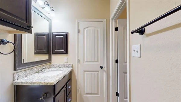 $500 | 3007 Towers Parkway, College Station, TX 77845