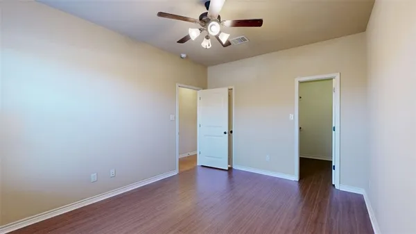 $500 | 3007 Towers Parkway, College Station, TX 77845