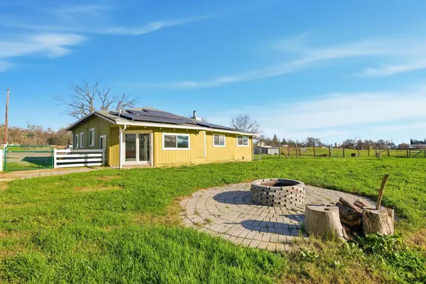 $449,900 | 7580 Latrobe Road, Shingle Springs, CA 95682