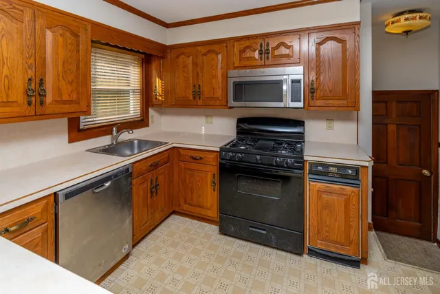 $499,000 | 18 Andover Road, Old Bridge, NJ 08857