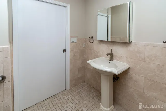 $499,000 | 18 Andover Road, Old Bridge, NJ 08857